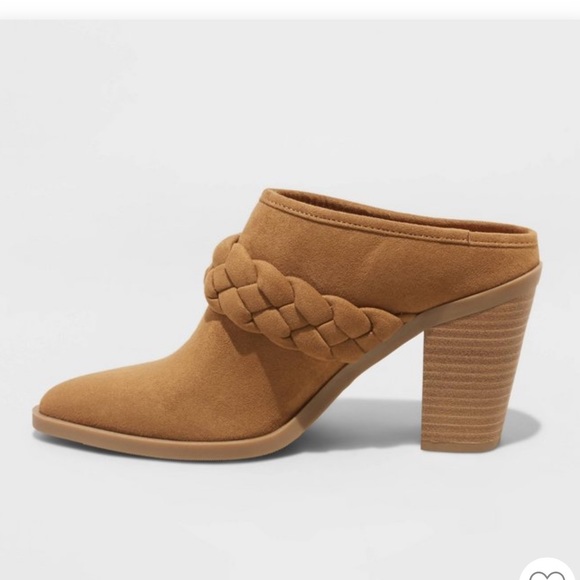 Women's Avis Mule Heels - Universal
Thread™   NWT - Picture 2 of 4